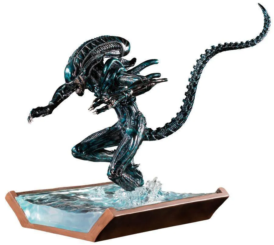 Aliens - Alien Water Attack Statue - Image 13