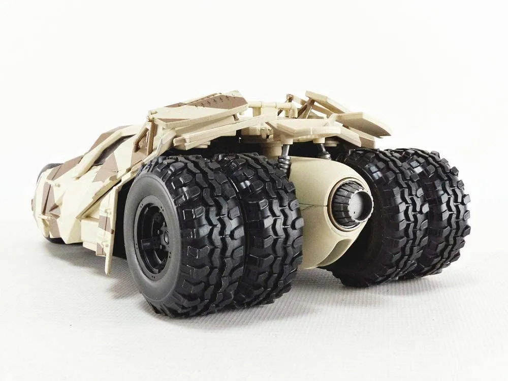 Batman - '08 TDK Batmobile Camo with Figure 1:24 Scale Hollywood Ride - Image 5