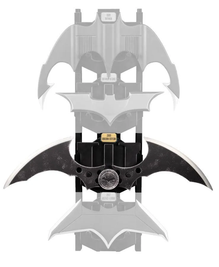 Batman: Arkham Asylum - Batarang Metal Replica - Image 5
