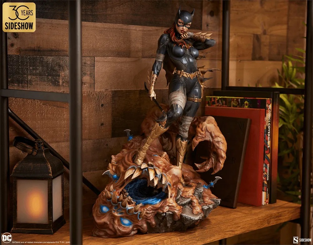 Batman - Batgirl Premium Format Statue - Image 15