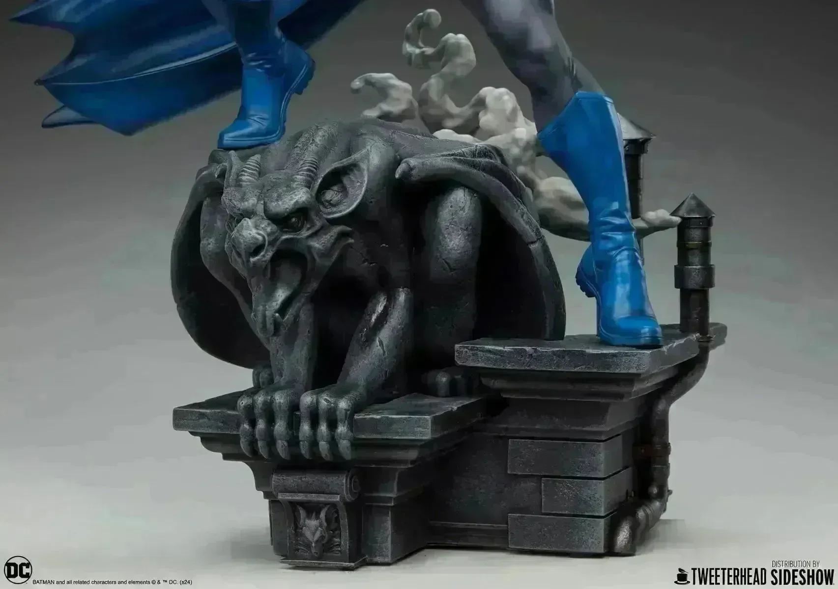 Batman - Batman (Retro Edition) 1:4 Scale Maquette - Image 12
