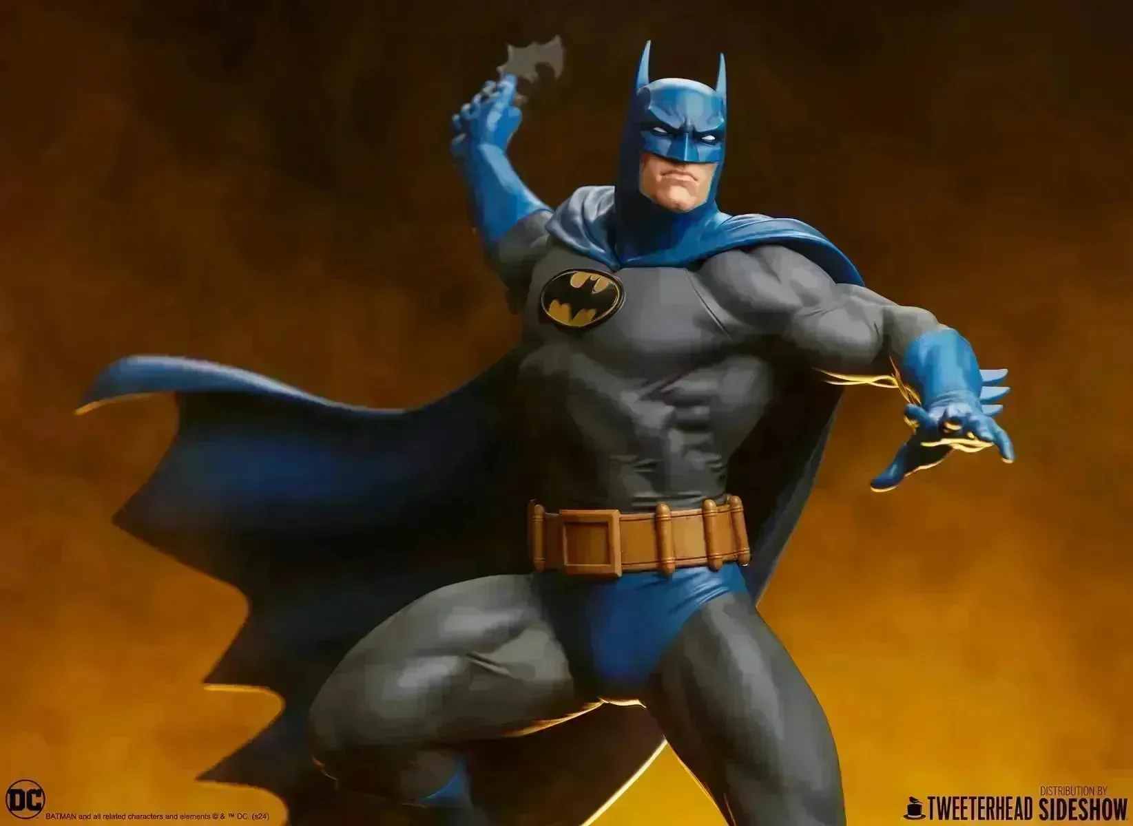 Batman - Batman (Retro Edition) 1:6 Scale Maquette - Image 3