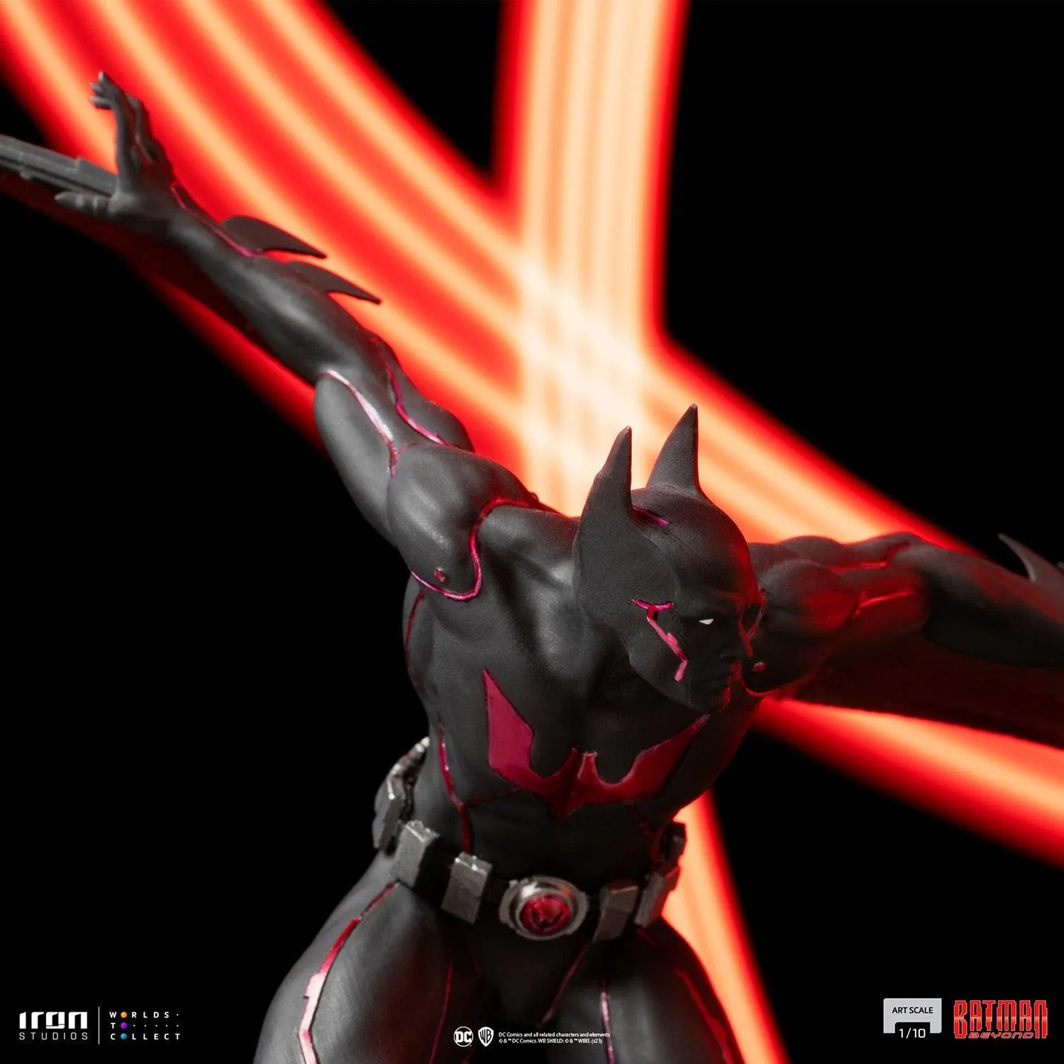 Batman Beyond - Batman 1:10 Scale Statue - Image 12
