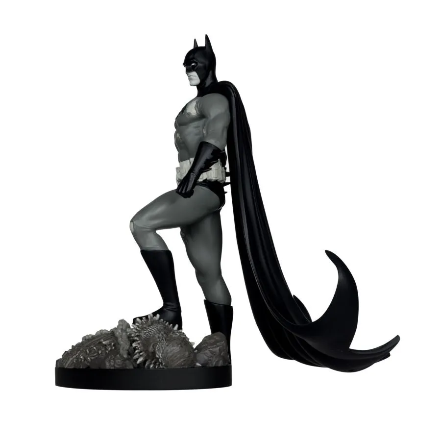 Batman Black & White - Batman by Bjorn Barends Resin Statue - Image 9