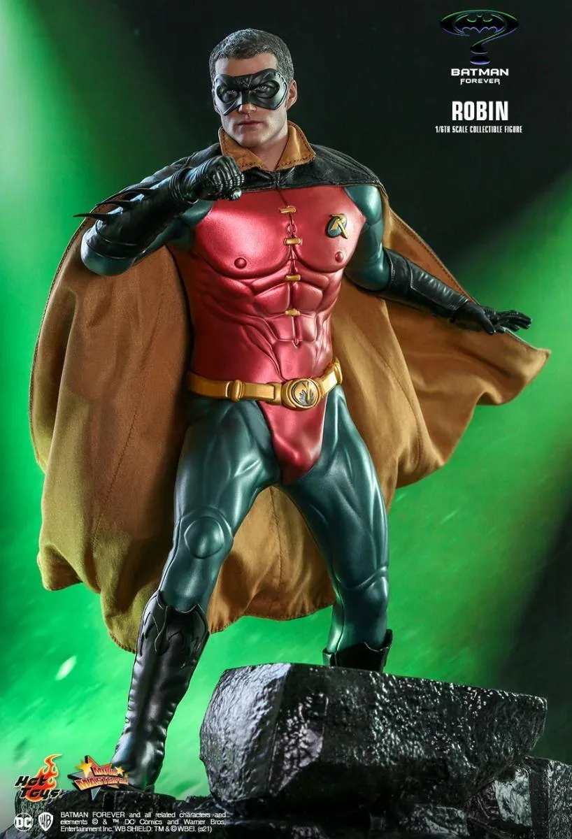 Batman Forever - Robin 1:6 Scale Collectable Action Figure - Image 2