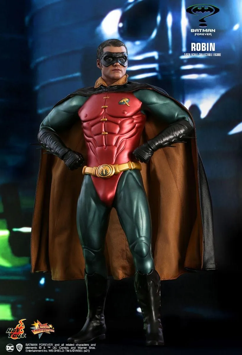 Batman Forever - Robin 1:6 Scale Collectable Action Figure - Image 3