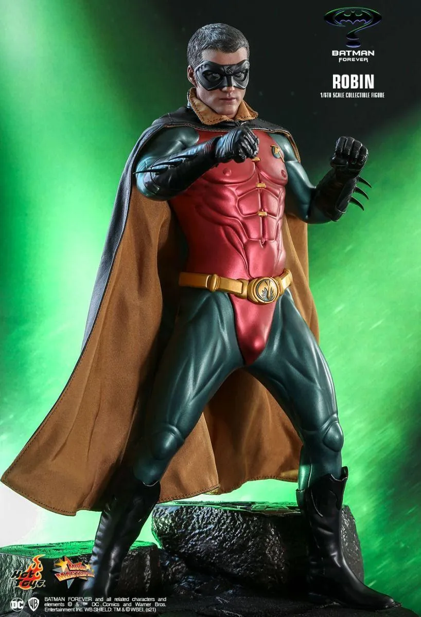 Batman Forever - Robin 1:6 Scale Collectable Action Figure - Image 6