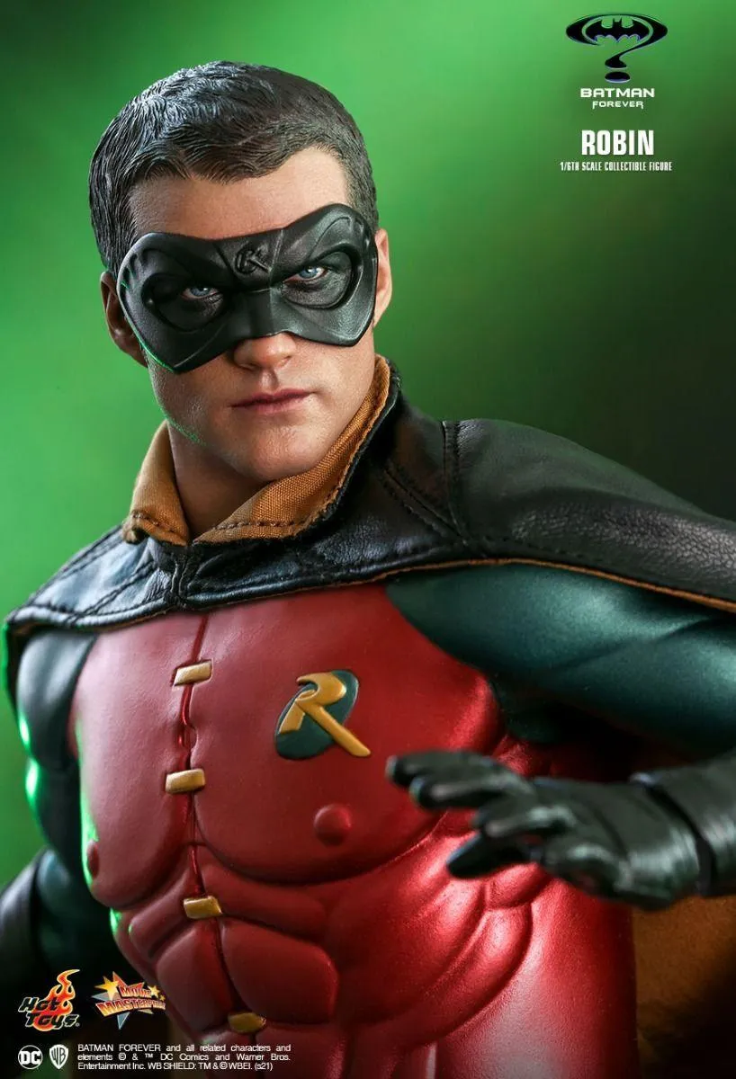 Batman Forever - Robin 1:6 Scale Collectable Action Figure - Image 9