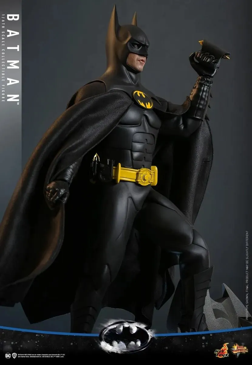 Batman Returns - Batman Deluxe 1:6 Scale Collectable Action Figure - Image 17
