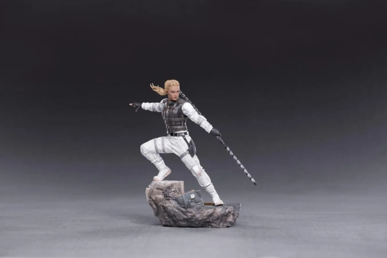 Black Widow - Yelena 1:10 Scale Statue - Image 8
