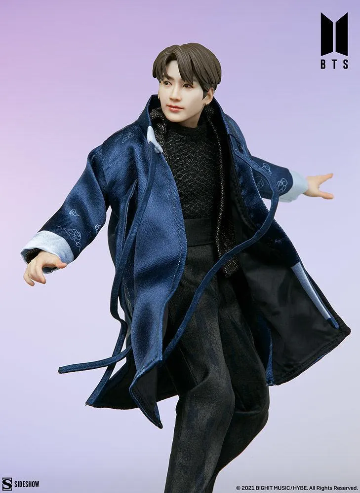 BTS - Jung Kook Deluxe Statue - Image 13