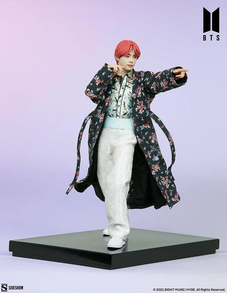 BTS - V Deluxe Statue - Image 9