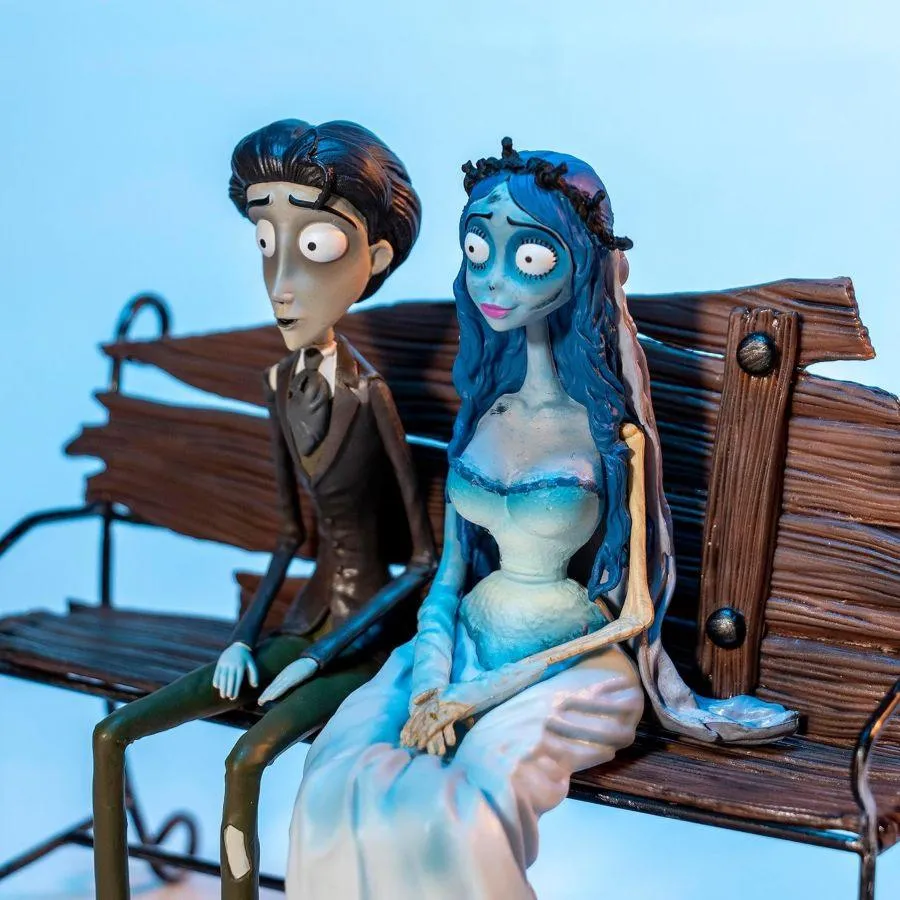 Corpse Bride - Victor and Emily on Bench 1:10 Scale Figure Set - Image 5