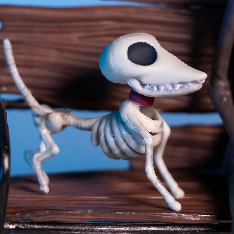 Corpse Bride - Victor and Emily on Bench 1:10 Scale Figure Set - Image 6