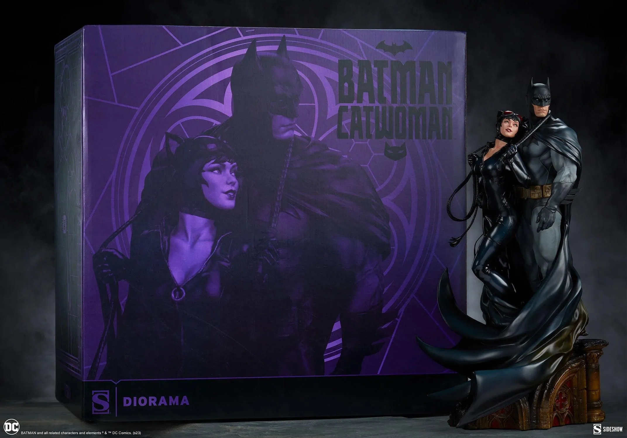 DC Comics - Batman & Catwoman Diorama - Image 16