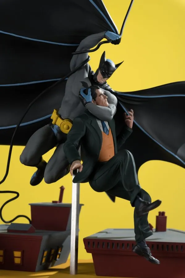 DC Comics - Batman Detective Comics #27 Resin Statue - Image 6