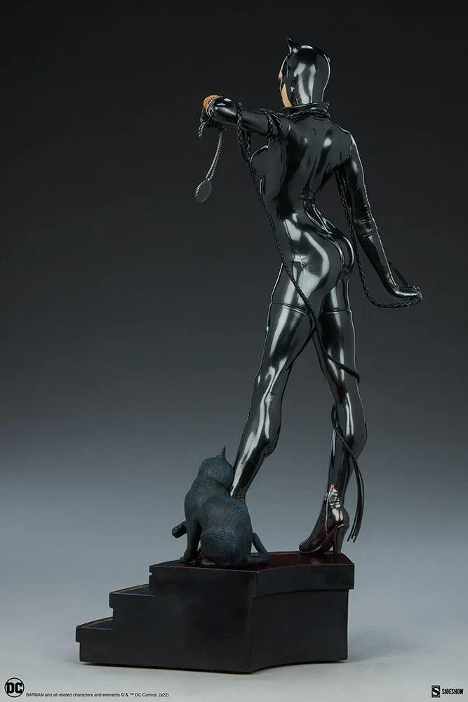 DC Comics - Catwoman Premium Format Statue - Image 10