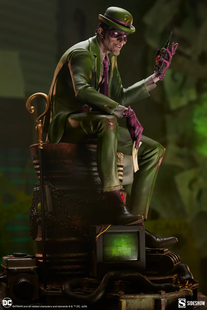 DC Comics - Riddler Premium Format Statue - Image 3
