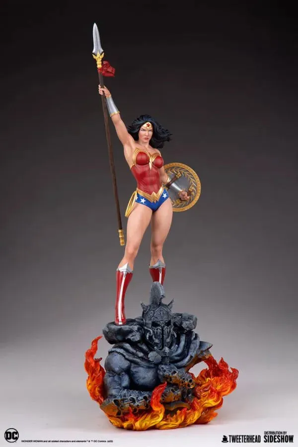 DC Comics - Wonder Woman 1:4 Scale Maquette - Image 4