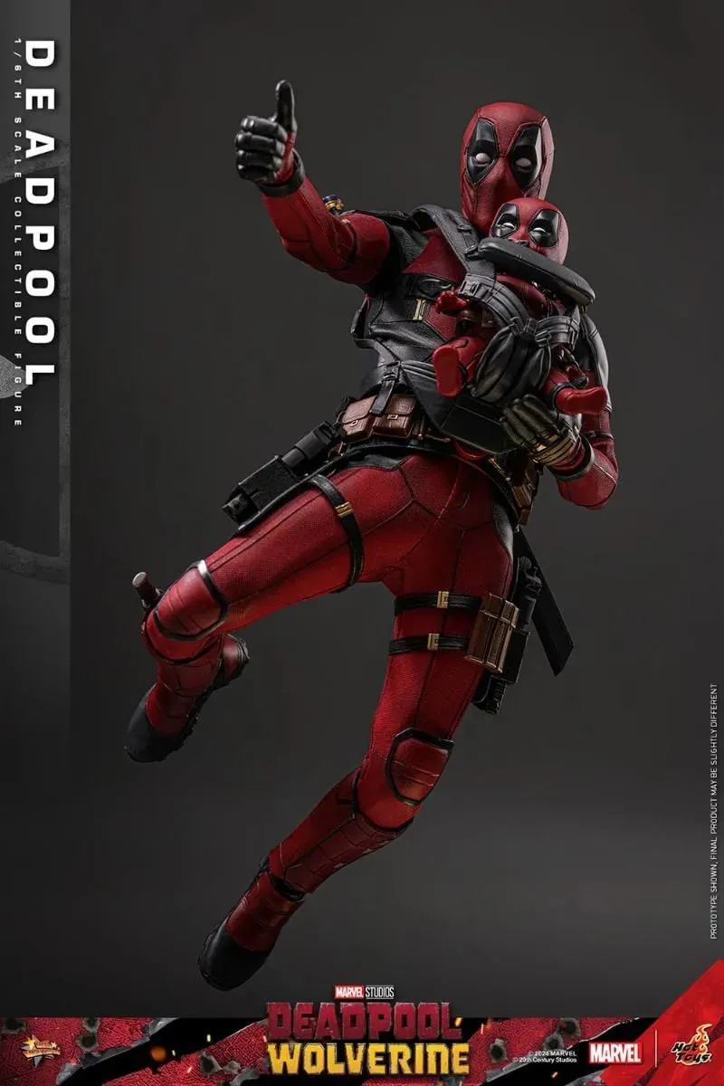 Deadpool & Wolverine - Deadpool 1:6 Scale Collectable Action Figure - Image 3