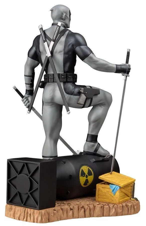 Deadpool - X-Force Deadpool on Atom Bomb Statue Variant - Image 2