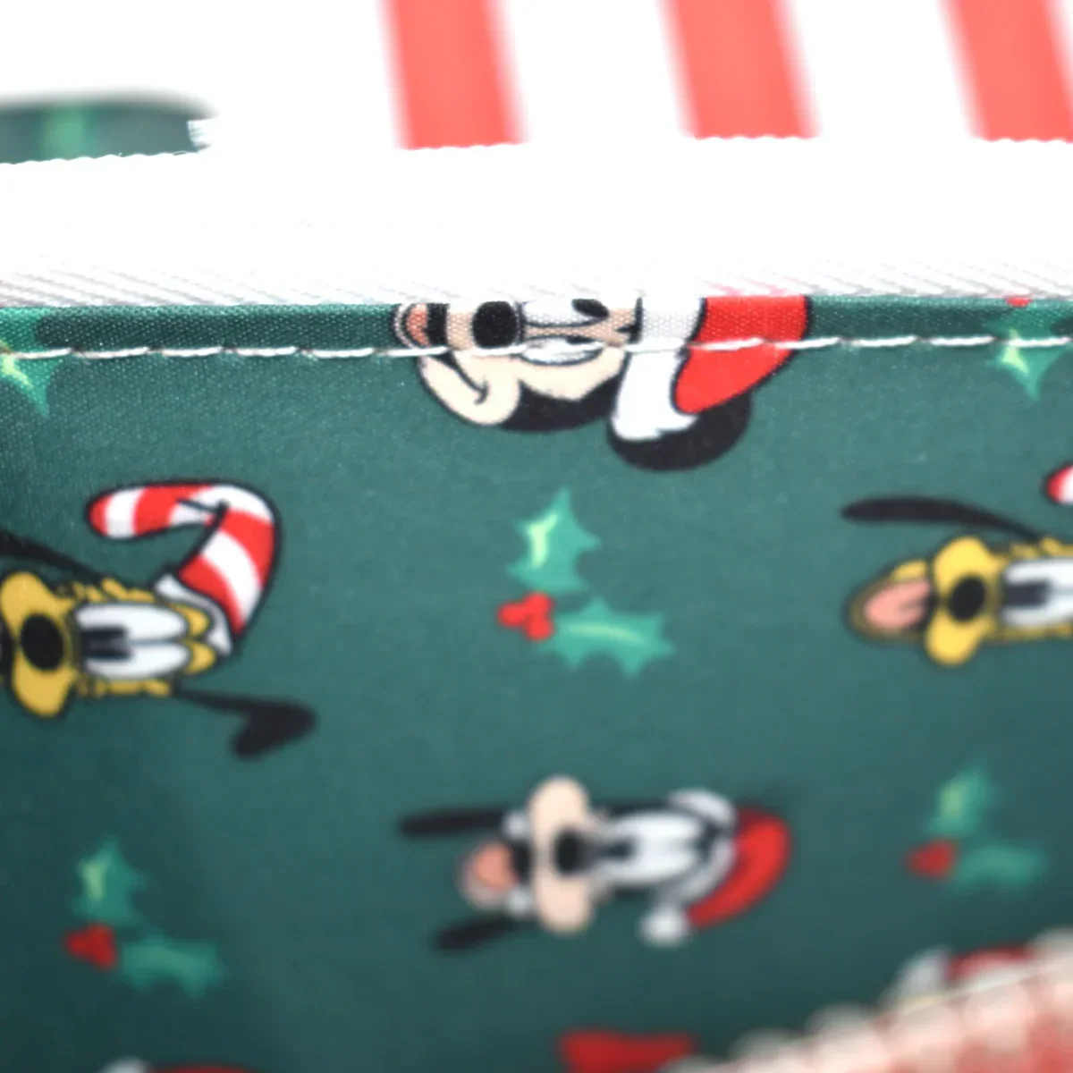 Disney - Mickey Holiday Wreath US Exclusive Zip Around Purse [RS] - Image 4