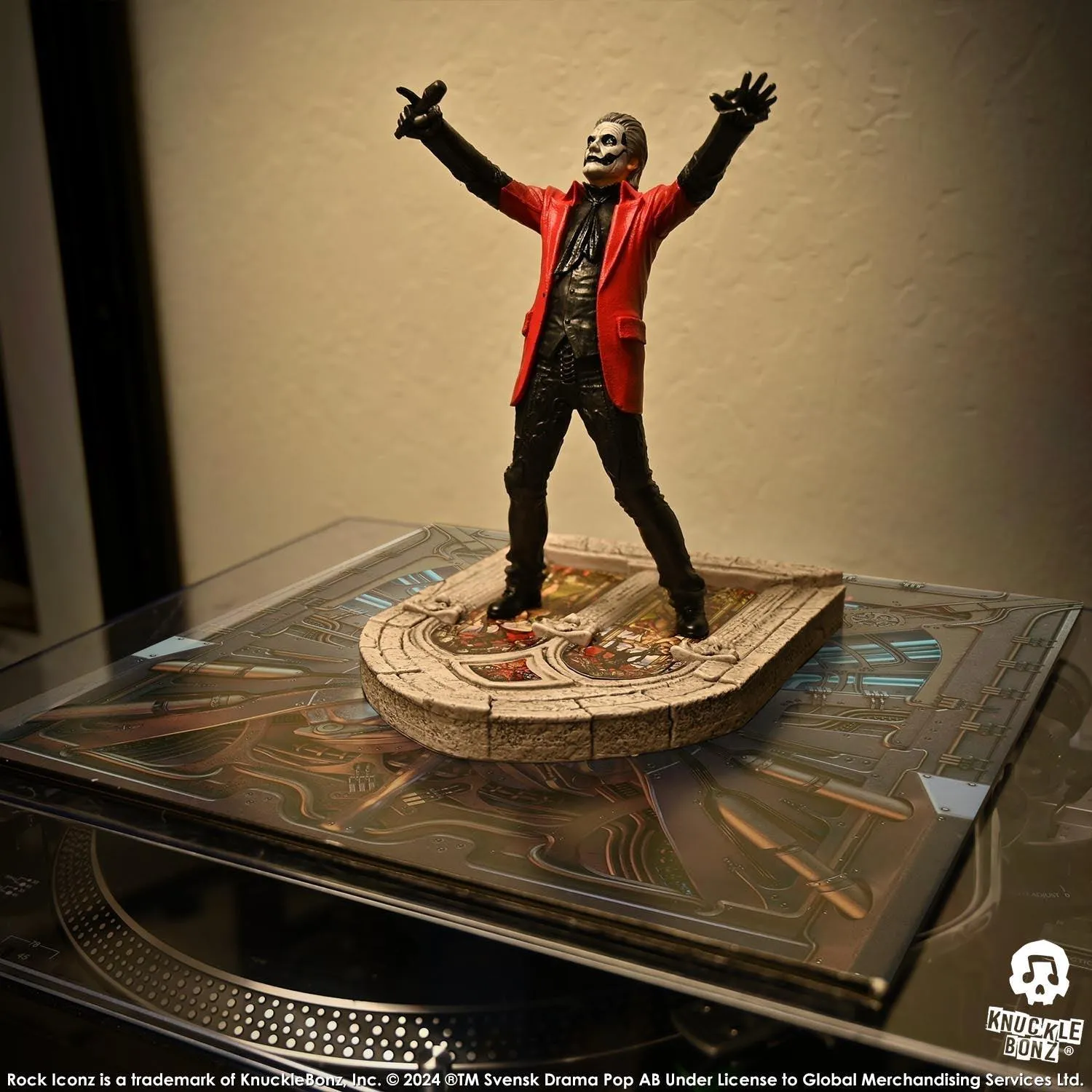 Ghost - Papa Emeritus 4 (Red Jacket) Rock Iconz Statue - Image 16