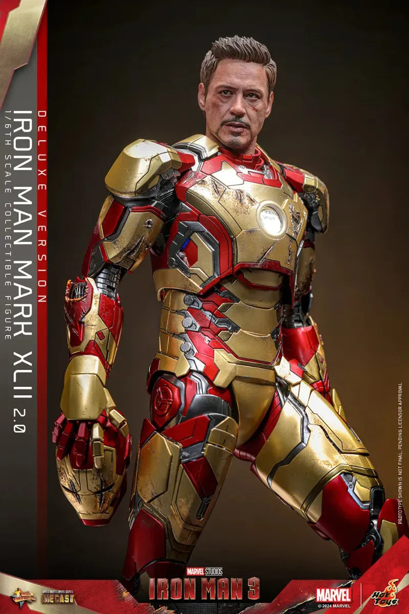 Iron Man 3 - Iron Man Mk 42 (2.0) Deluxe 1:6 Scale Collectable Action Figure - Image 10