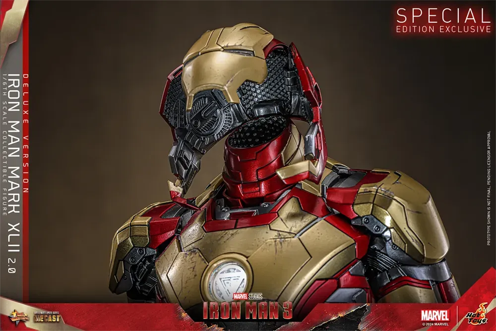 Iron Man 3 - Iron Man Mk 42 (2.0) Deluxe 1:6 Scale Collectable Action Figure - Image 23