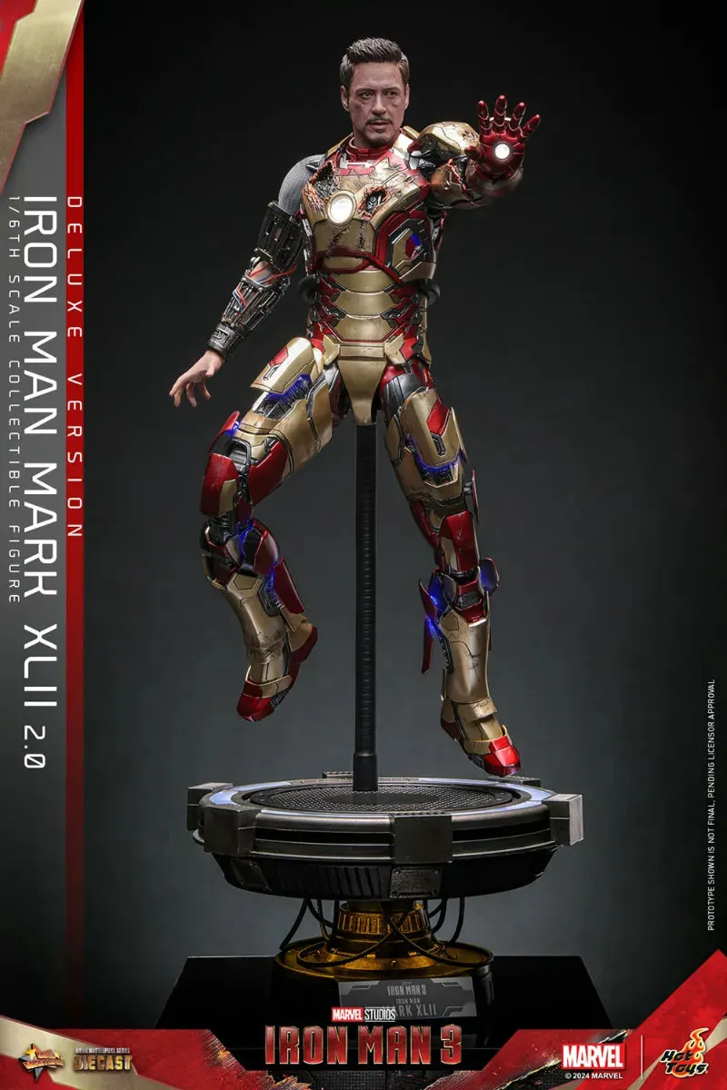 Iron Man 3 - Iron Man Mk 42 (2.0) Deluxe 1:6 Scale Collectable Action Figure - Image 6
