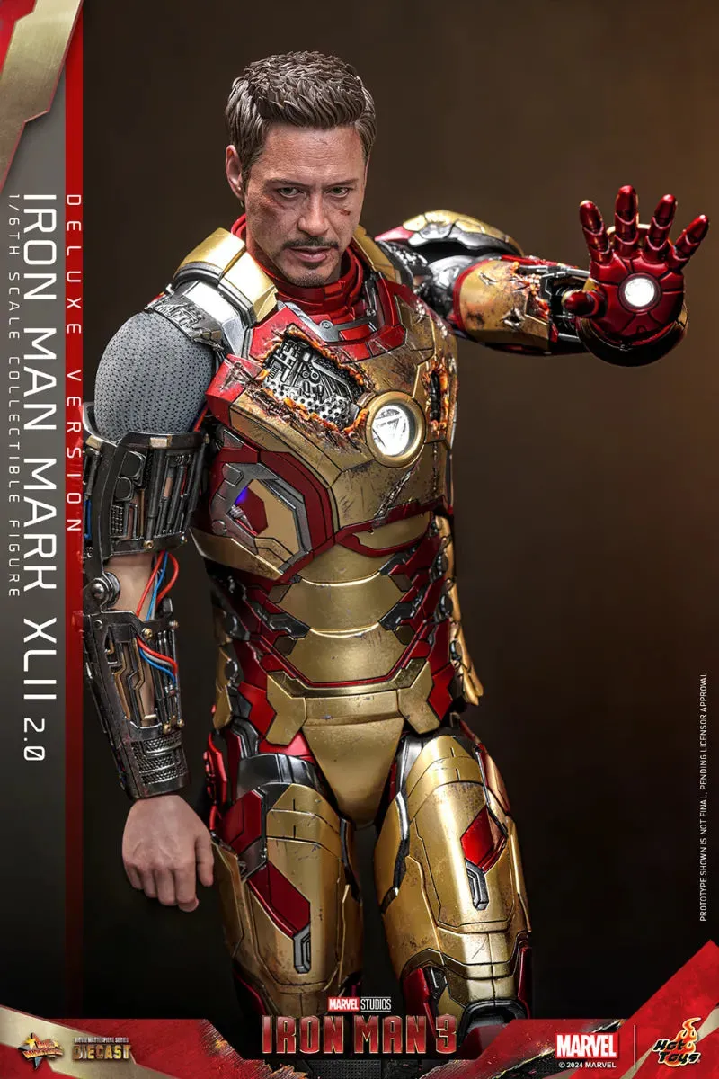 Iron Man 3 - Iron Man Mk 42 (2.0) Deluxe 1:6 Scale Collectable Action Figure - Image 7