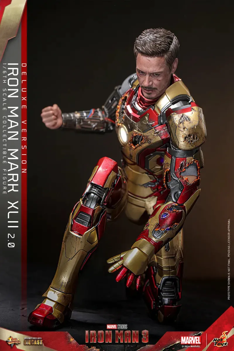 Iron Man 3 - Iron Man Mk 42 (2.0) Deluxe 1:6 Scale Collectable Action Figure - Image 8