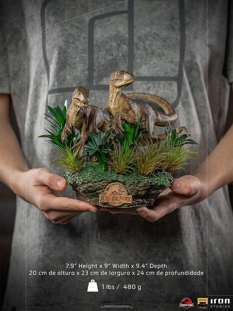 Jurassic Park - Two Raptors Deluxe 1:10 Scale Statue - Image 13
