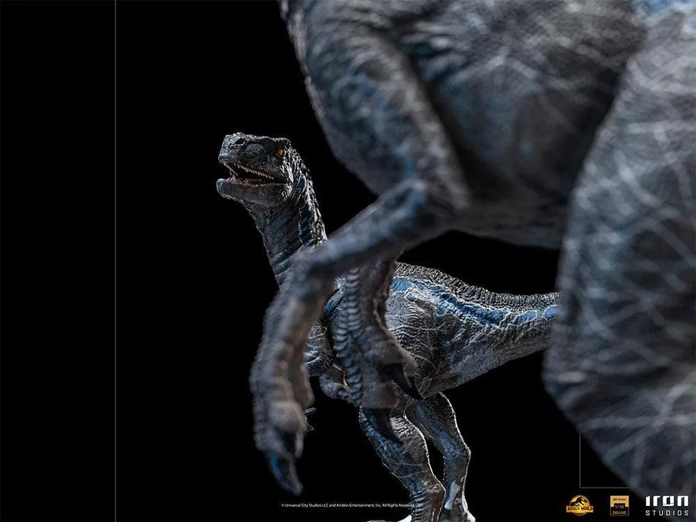 Jurassic World 3: Dominion - Blue & Beta 1:10 Scale Statue - Image 13