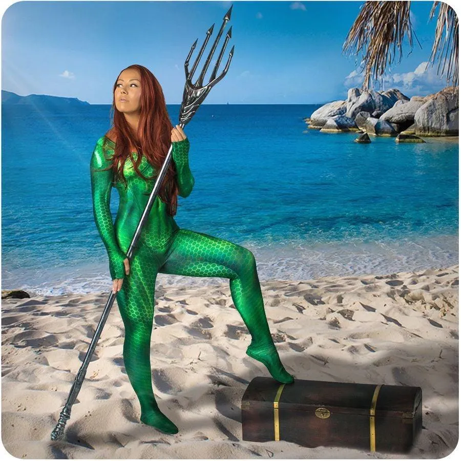 Justice League - Aquaman's Trident with Treasure Chest Life-Size Replica - Image 17