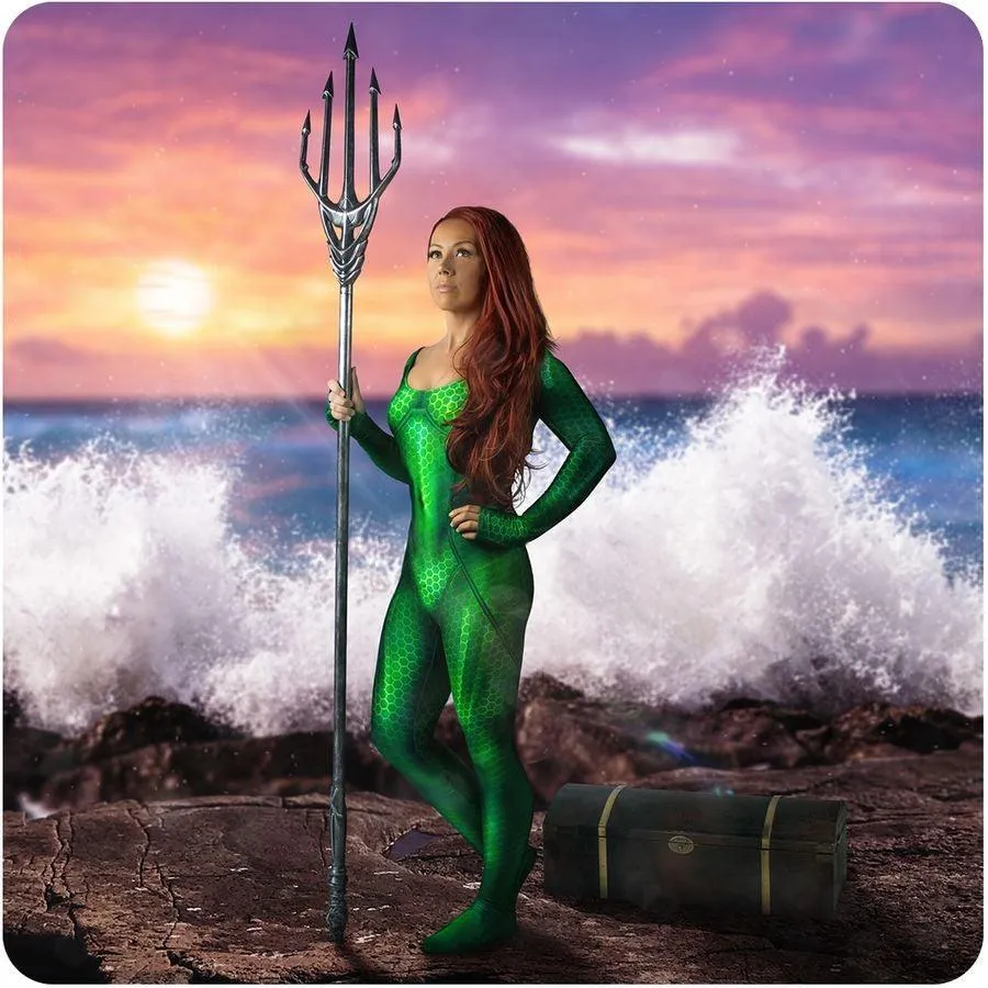 Justice League - Aquaman's Trident with Treasure Chest Life-Size Replica - Image 18