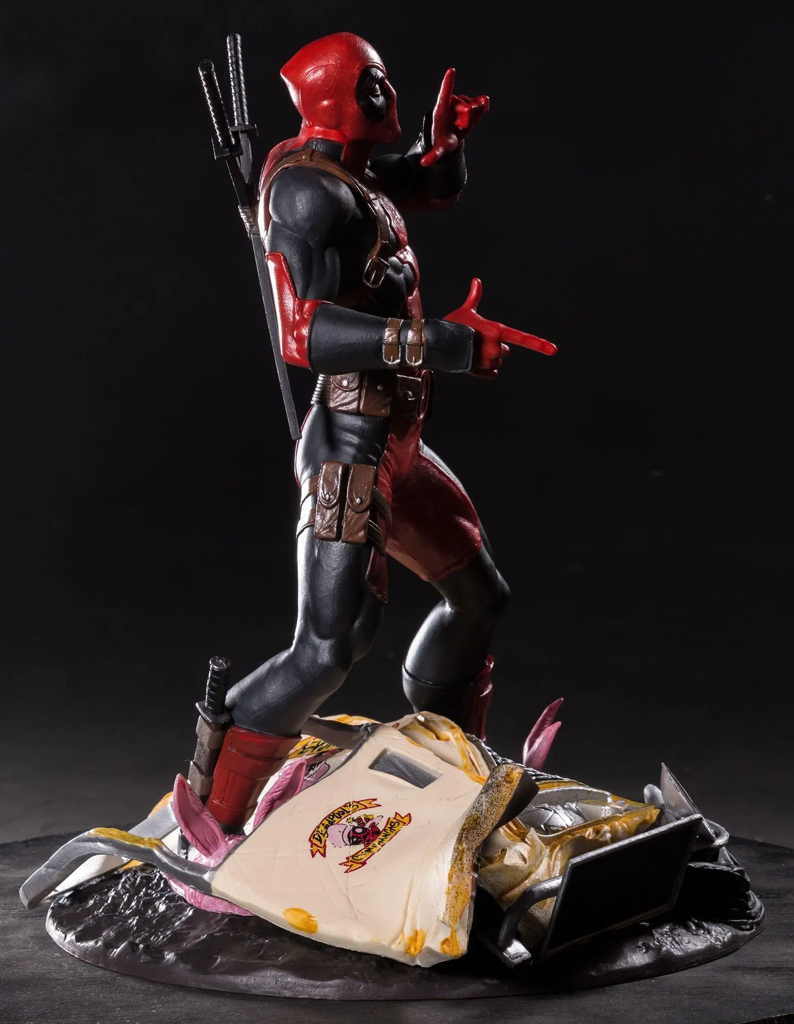 Marvel Comics - Deadpool Taco Truck PVC Diorama - Image 4