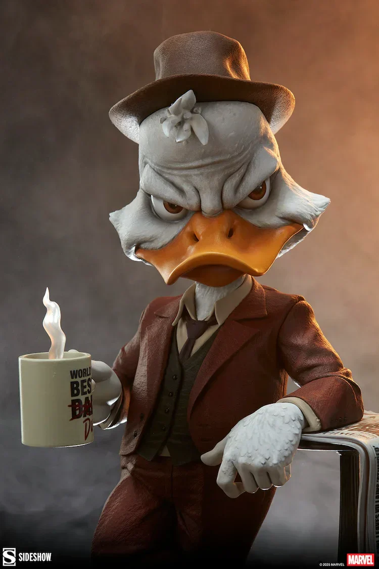 Marvel Comics - Howard the Duck Premium Format Statue - Image 3