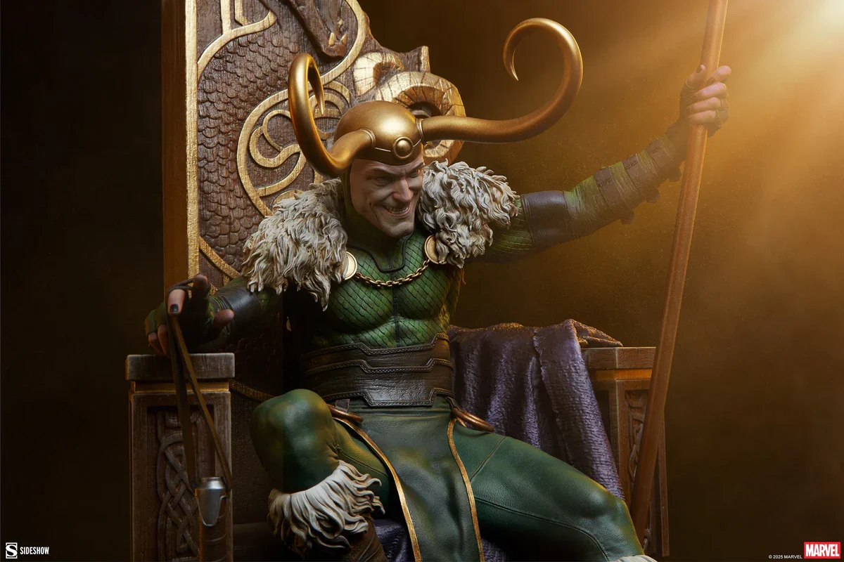 Marvel Comics - Loki Premium Format Statue - Image 4