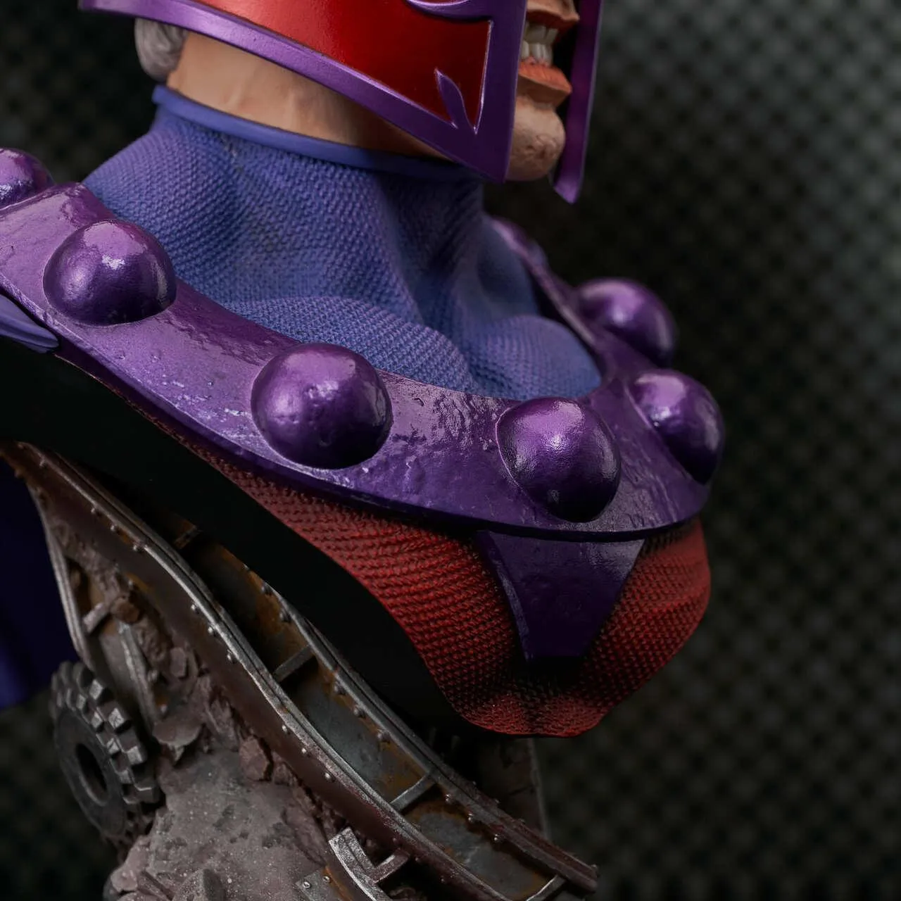 Marvel Comics - Magneto Legends in 3D 1:2 Scale Bust - Image 9