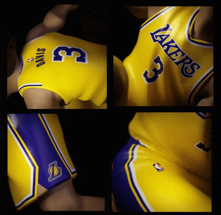 NBA - Anthony Davis (Lakers) 12" Vinyl Figure - Image 4