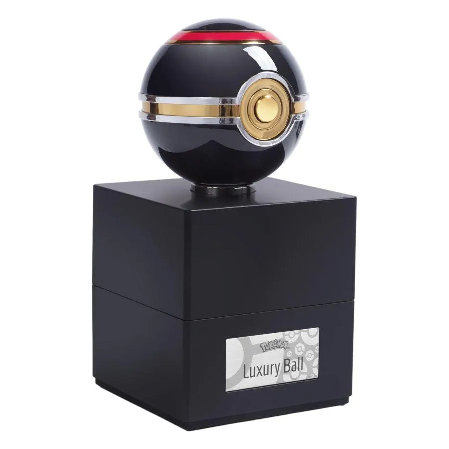 Pokemon - Luxury Ball 1:1 Scale Life-Size Die-Cast Prop Replica - Image 4