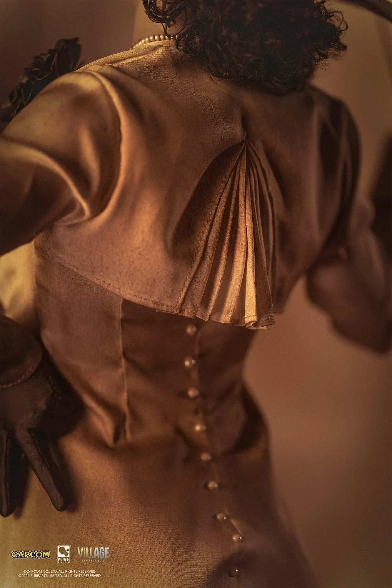 Resident Evil - Lady Dimitrescu 1:4 Scale Statue - Image 12