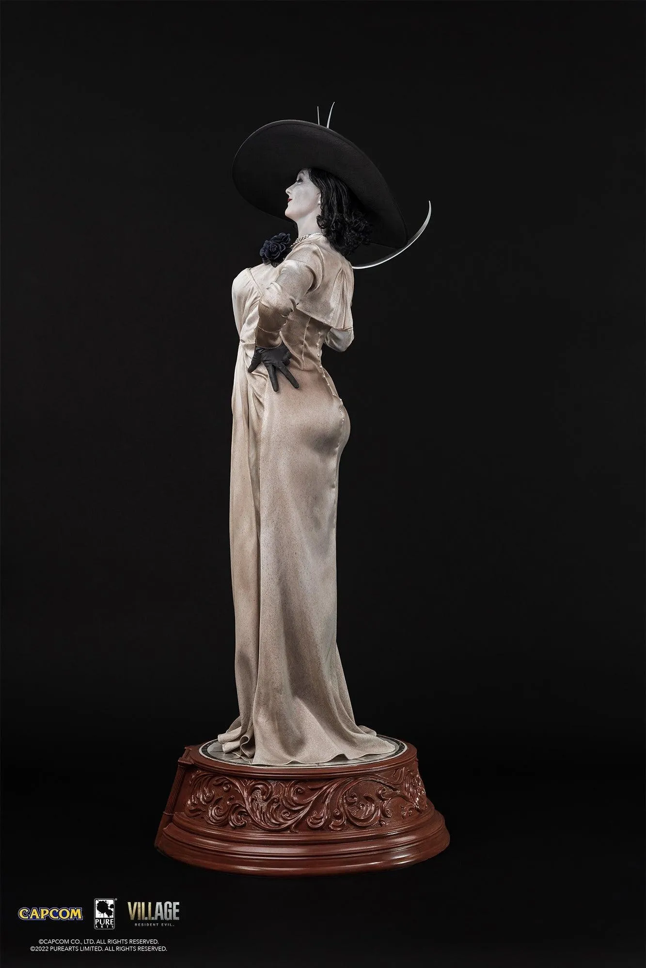 Resident Evil - Lady Dimitrescu 1:4 Scale Statue - Image 26