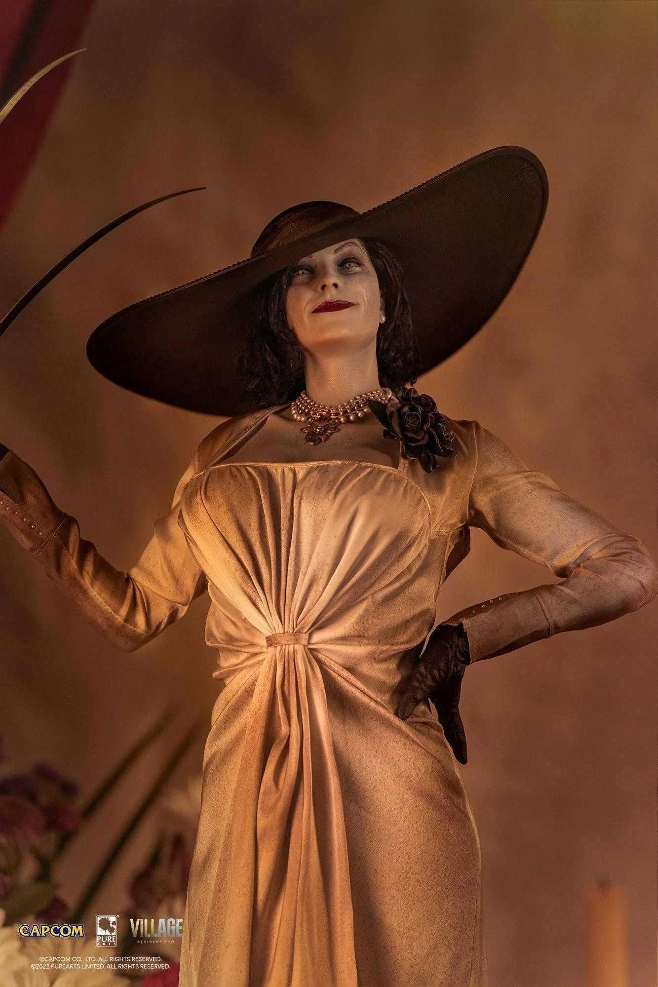 Resident Evil - Lady Dimitrescu 1:4 Scale Statue - Image 3
