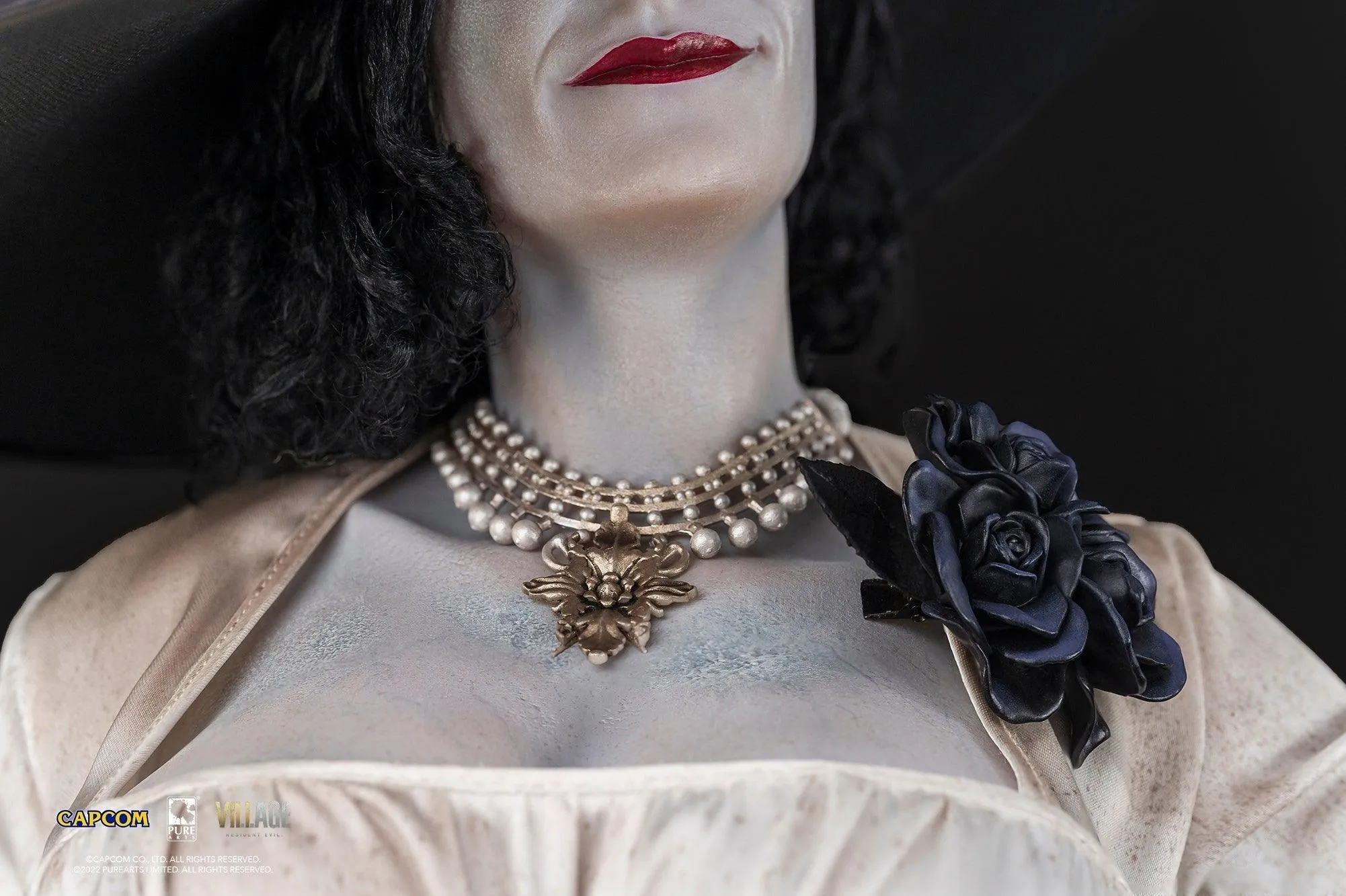 Resident Evil - Lady Dimitrescu 1:4 Scale Statue - Image 33