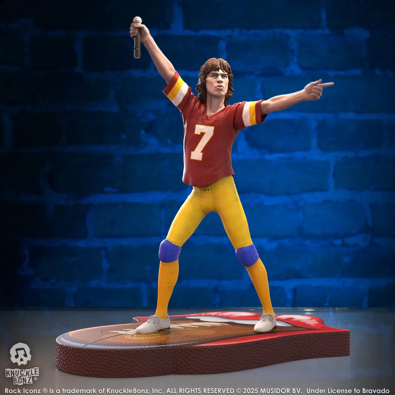 Rolling Stones - Mick Jagger Tour '81 (Burgundy Jersey) Statue - Image 2