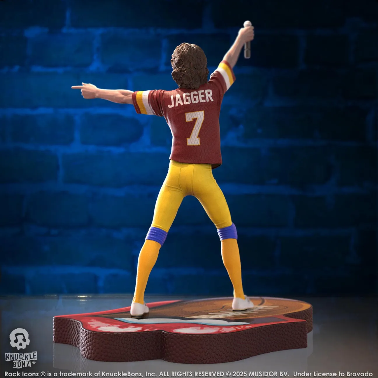 Rolling Stones - Mick Jagger Tour '81 (Burgundy Jersey) Statue - Image 4