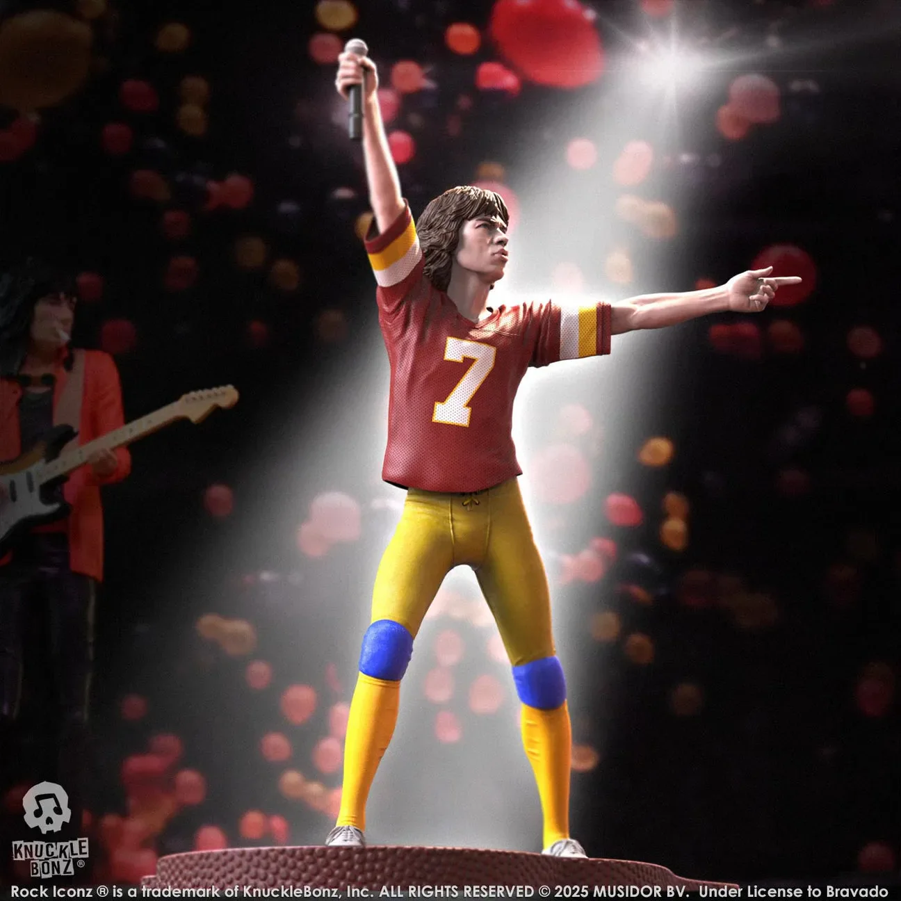 Rolling Stones - Mick Jagger Tour '81 (Burgundy Jersey) Statue - Image 7