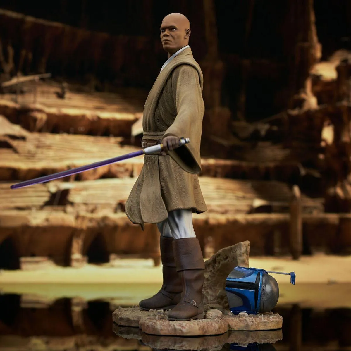 Star Wars - Mace Windu Attack of the Clones Premier Statue - Image 4
